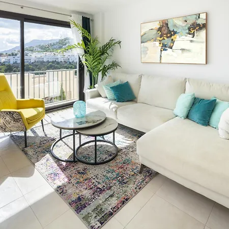 Spectacular Views - Luxury In - Hills דירה