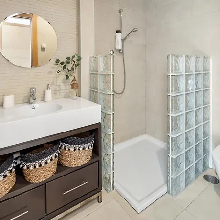 Spectacular Views - Luxury In - Hills *