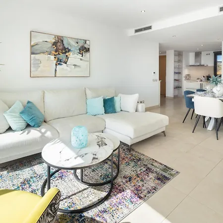 Spectacular Views - Luxury In - Hills דירה