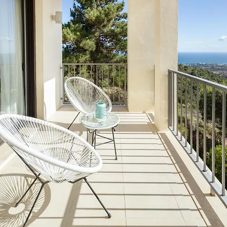 Spectacular Views - Luxury In - Hills דירה *