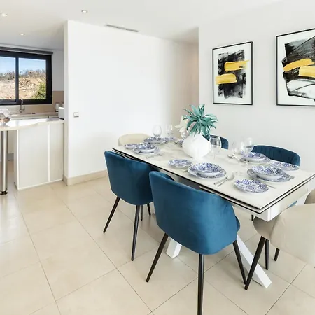 Spectacular Views - Luxury In - Hills *